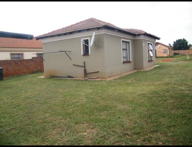 3 BEDROOM HOUSE FOR SALE IN THE ORCHARDS